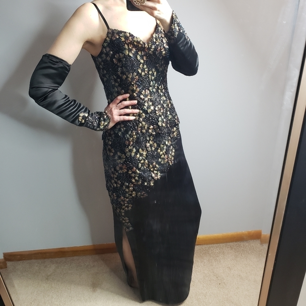 Menekshe black silk gown beaded appliqué formal - Picture 2 of 11